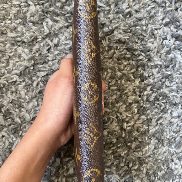 ‼️SOLD‼️AUTHENTIC LV Clemence Wallet - Picture 2 of 10